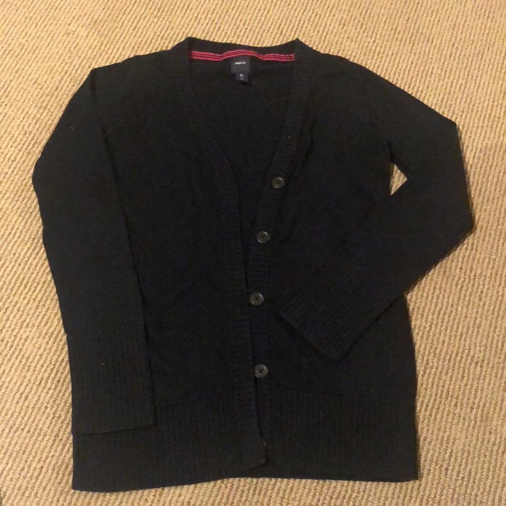 Gap girls navy cardigan sweater with pockets. Size XL 12